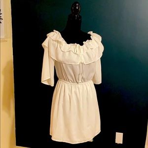 😘 BB Dakota White Dress